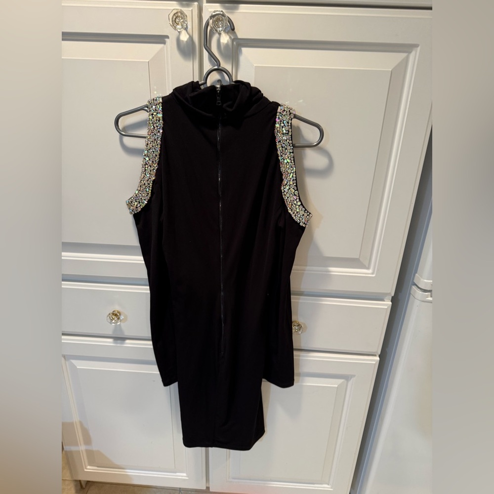 Alice + Olivia DELORA EMBELLISHED SHOULDER CUT OUT MINI DRESS 6 WORN ONCE - Picture 7 of 7